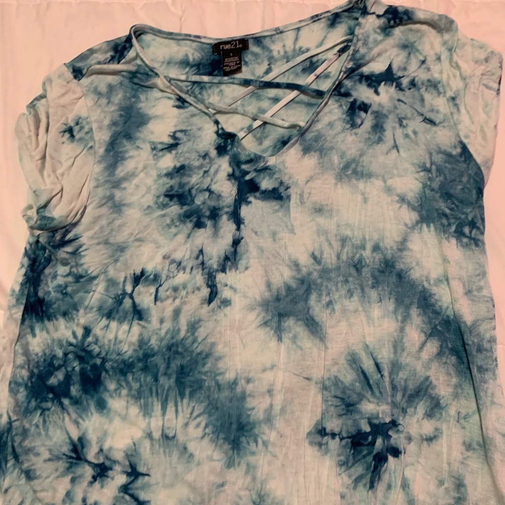 Blue cross top shirt